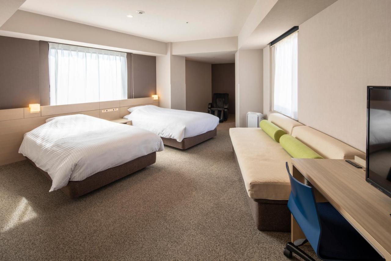 JR Clement Inn Takamatsu Buitenkant foto